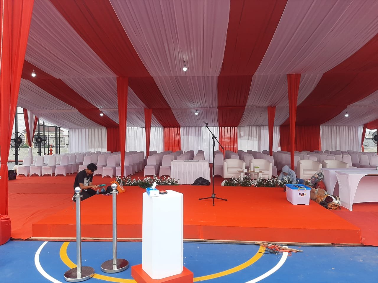 Sewa Podium Setu Tangerang Selatan